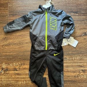 Nike 18 month 2 piece set